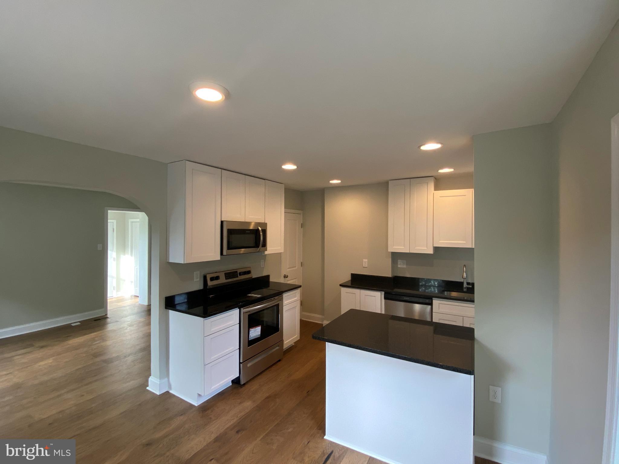 3 Midship Road Baltimore, MD 21222 - Photo 4 of 31