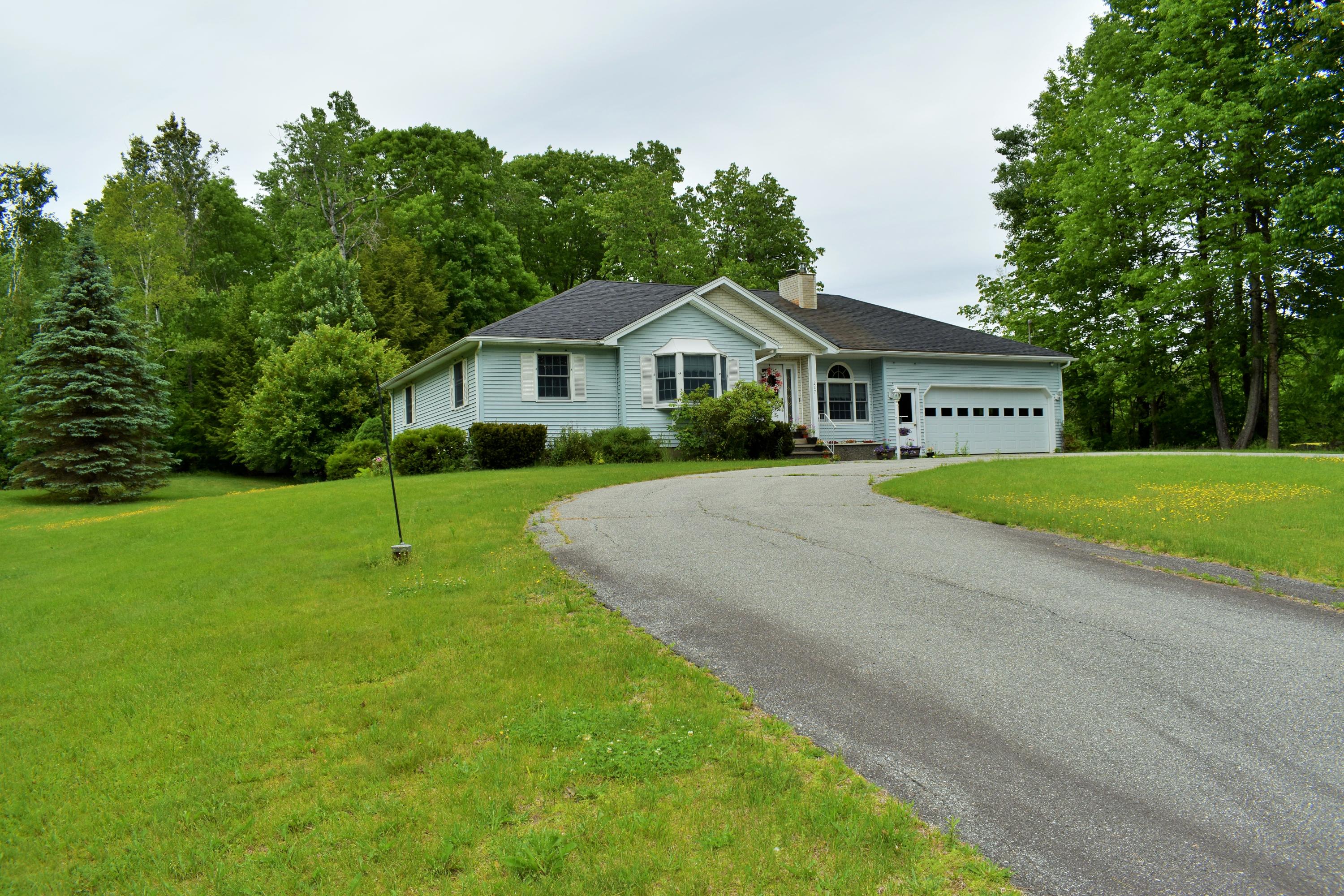 227 N Road Detroit, ME 04929 - Photo 4 of 58 4