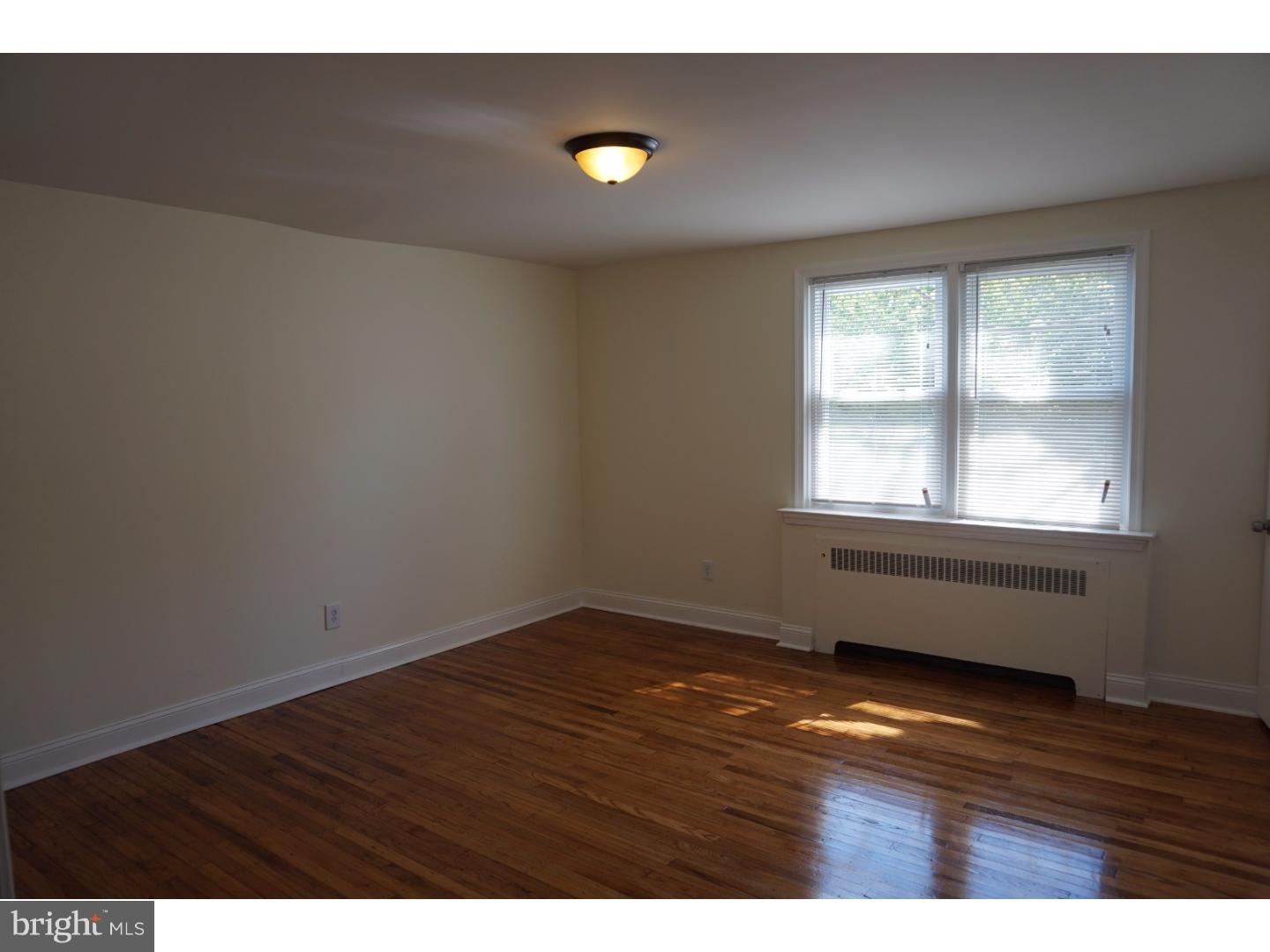 616 Briarcliff Road Upper Darby, PA 19082 - Photo 8 of 12 Bedroom - Main