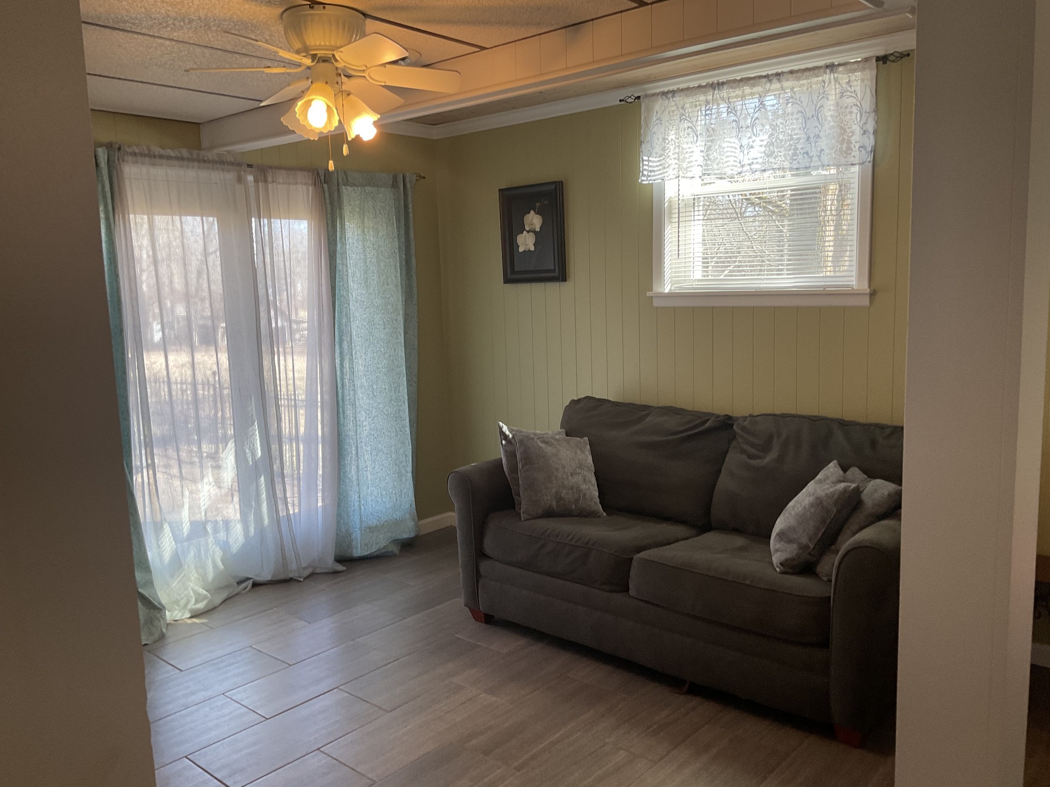 229 Black Road Dickson, TN 37055 - Photo 29 of 34 a living room with furniture and a window