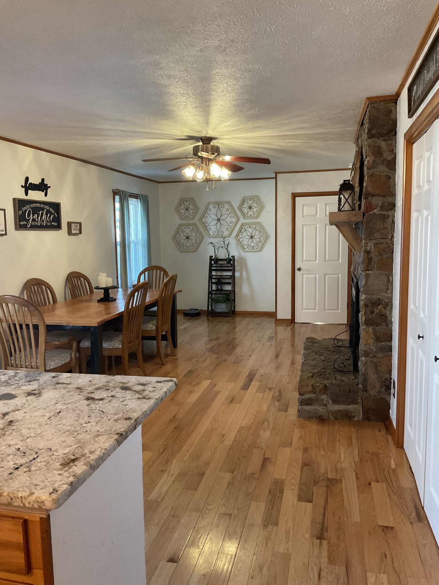 229 Black Road Dickson, TN 37055 - Photo 5 of 34 a view of a livingroom with furniture and window