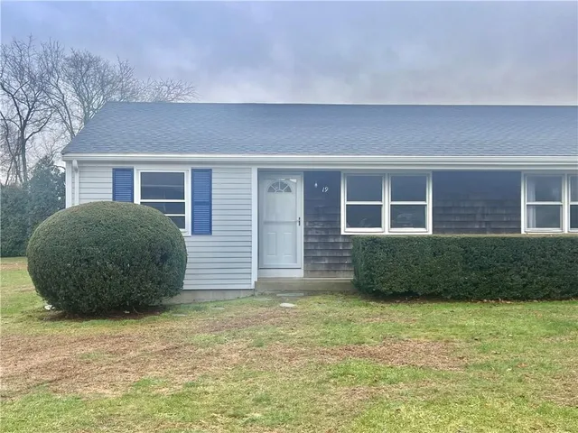 $2,400 | 19 Ethel Drive, Portsmouth, RI 02871