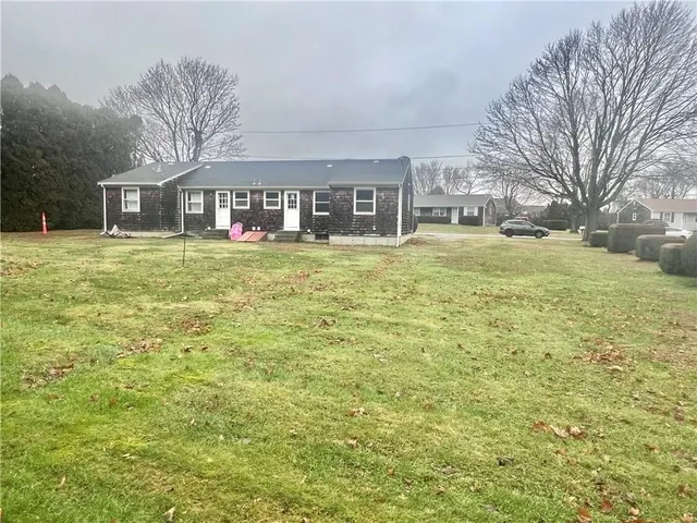 $2,400 | 19 Ethel Drive, Portsmouth, RI 02871