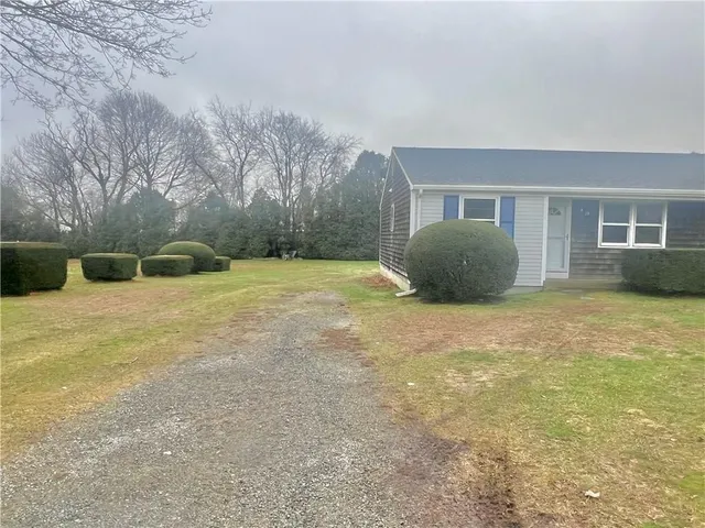 $2,400 | 19 Ethel Drive, Portsmouth, RI 02871