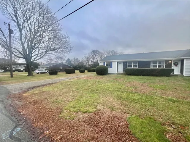 $2,400 | 19 Ethel Drive, Portsmouth, RI 02871