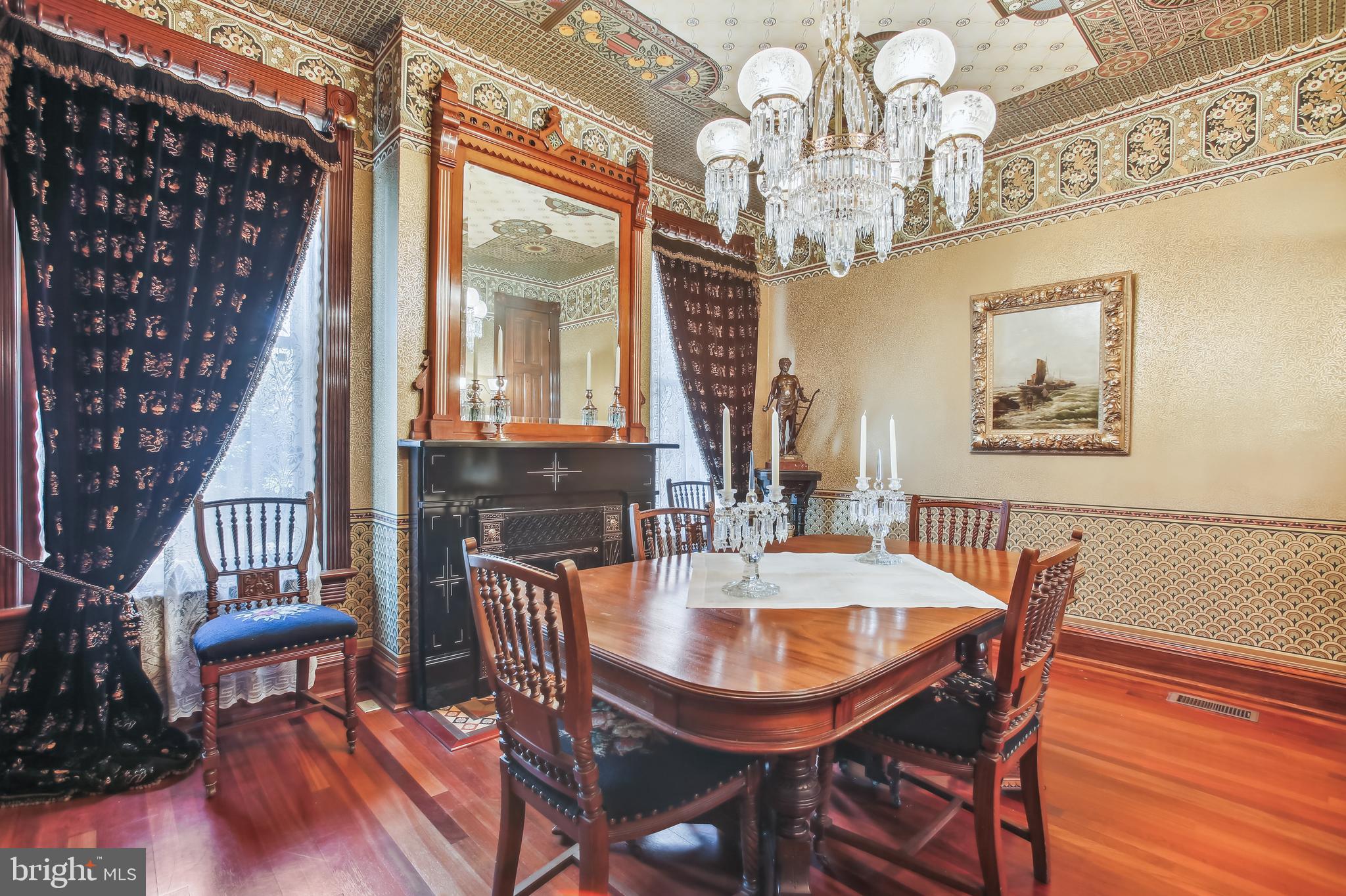 1252 10th Street Northwest Washington, DC 20001 - Photo 12 of 58 Bradbury & Bradbury Wallpaper