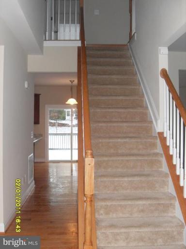 4017 Brummel Road Pasadena, MD 21122 - Photo 4 of 30 Entrance / Foyer