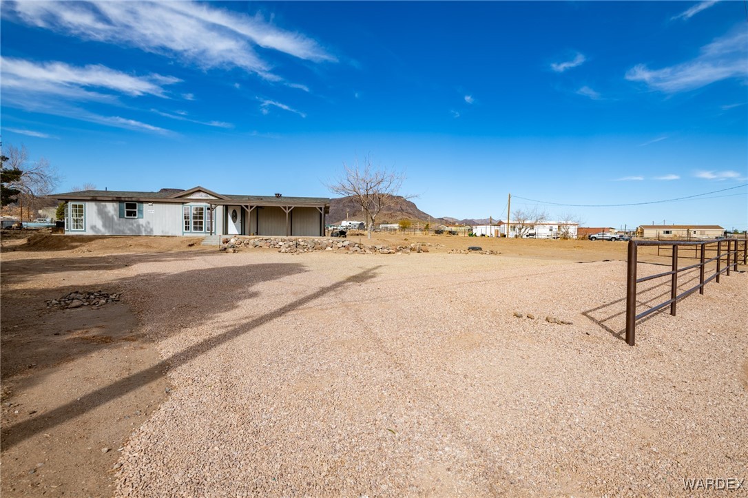 4295 North Shadow Road Kingman, AZ 86409 - Photo 17 of 34 Yard