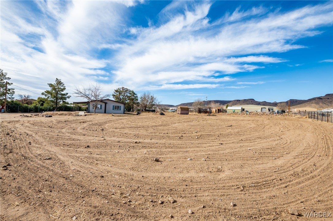 4295 North Shadow Road Kingman, AZ 86409 - Photo 28 of 34 Yard