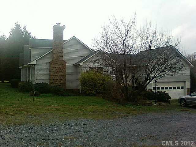 1393 Crossland Road Clover, SC 29710 - Photo 3 of 11