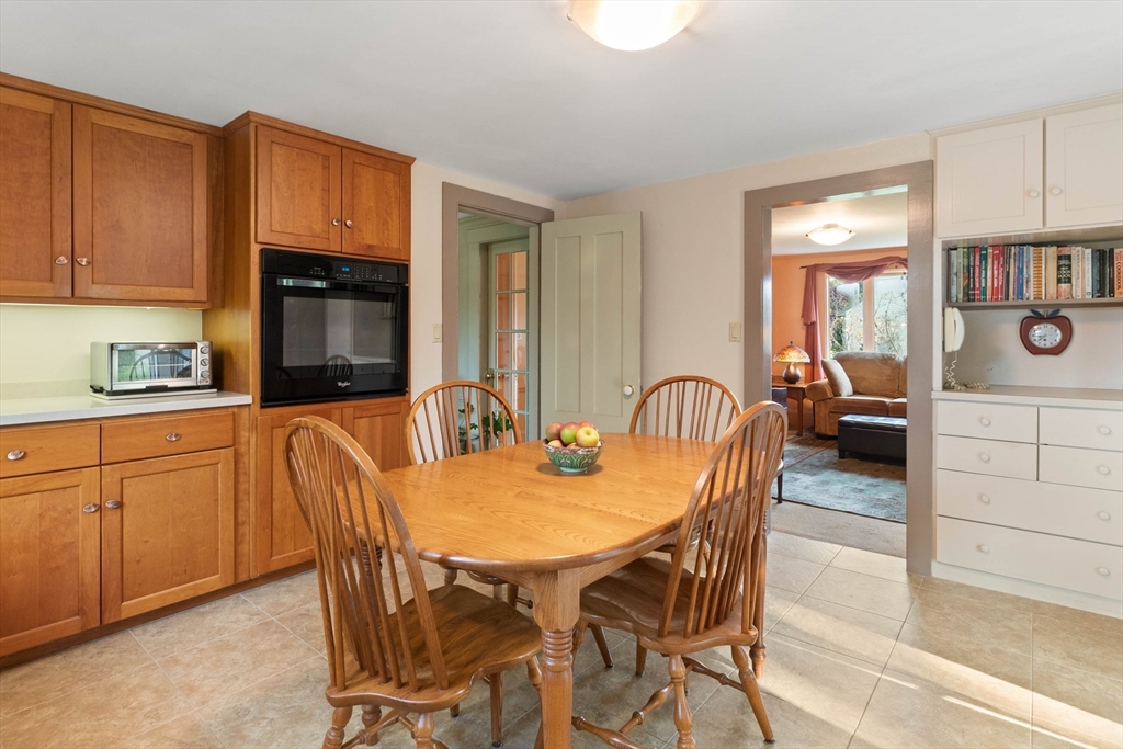 63 Ferry Road Salisbury, MA 01952 - Photo 21 of 42 a dining room with furniture and window