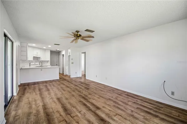 $350,000 | 2715 27th Ave Drive West, Bradenton, FL 34205