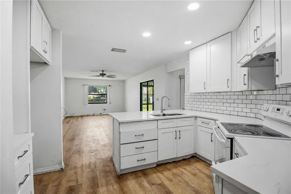 $350,000 | 2715 27th Ave Drive West, Bradenton, FL 34205