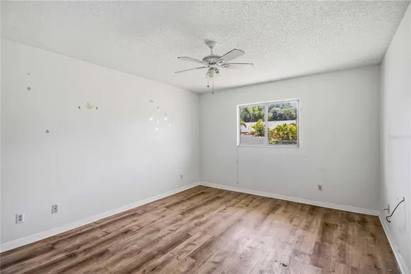 $350,000 | 2715 27th Ave Drive West, Bradenton, FL 34205