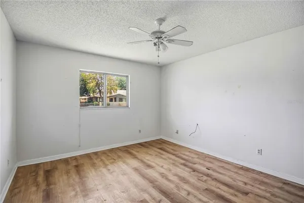 $350,000 | 2715 27th Ave Drive West, Bradenton, FL 34205