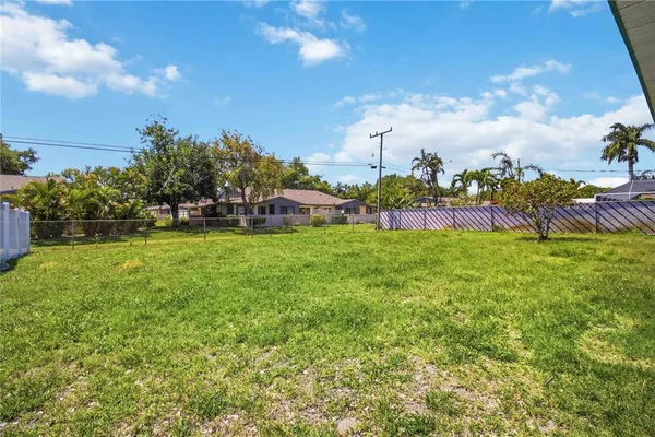 $350,000 | 2715 27th Ave Drive West, Bradenton, FL 34205