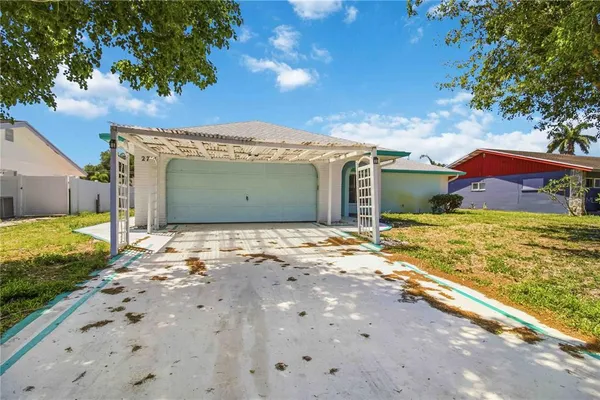 $350,000 | 2715 27th Ave Drive West, Bradenton, FL 34205