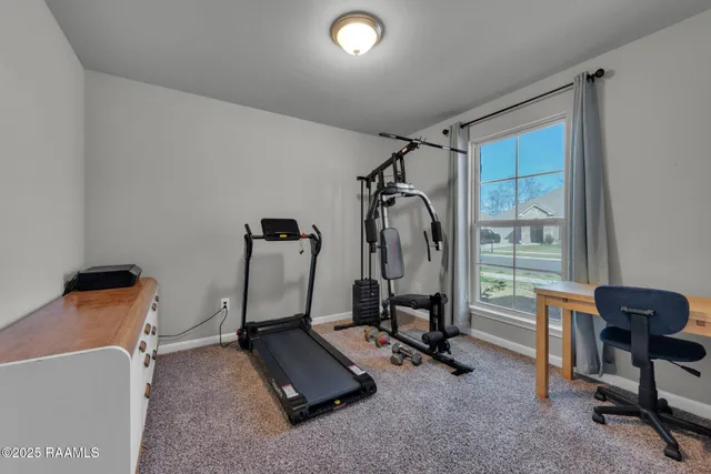 $250,000 | 214 South Lakepointe Drive, Lafayette, LA 70506