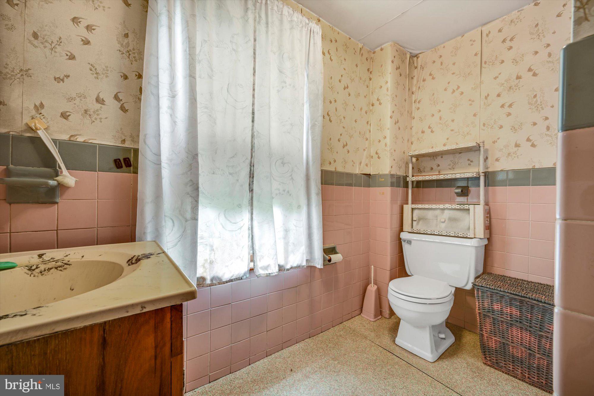 1111 Friedensburg Road Reading, PA 19606 - Photo 21 of 26 Full Bath