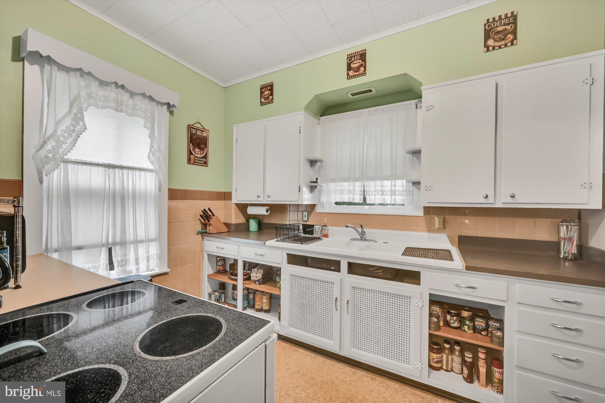 1111 Friedensburg Road Reading, PA 19606 - Photo 10 of 26 Kitchen