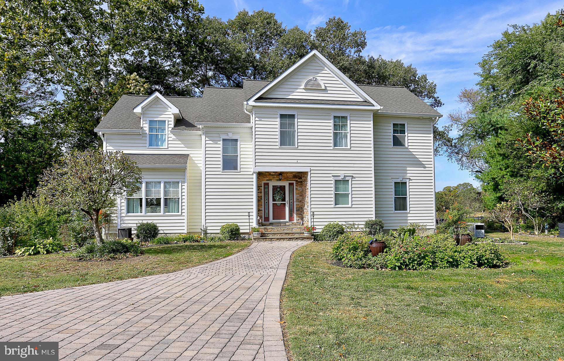2108 Poplar Ridge Road Pasadena, MD 21122 - Photo 2 of 15 Pavered entry