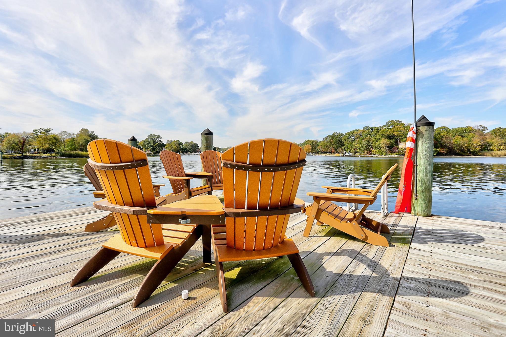 2108 Poplar Ridge Road Pasadena, MD 21122 - Photo 13 of 15 Seating at pier