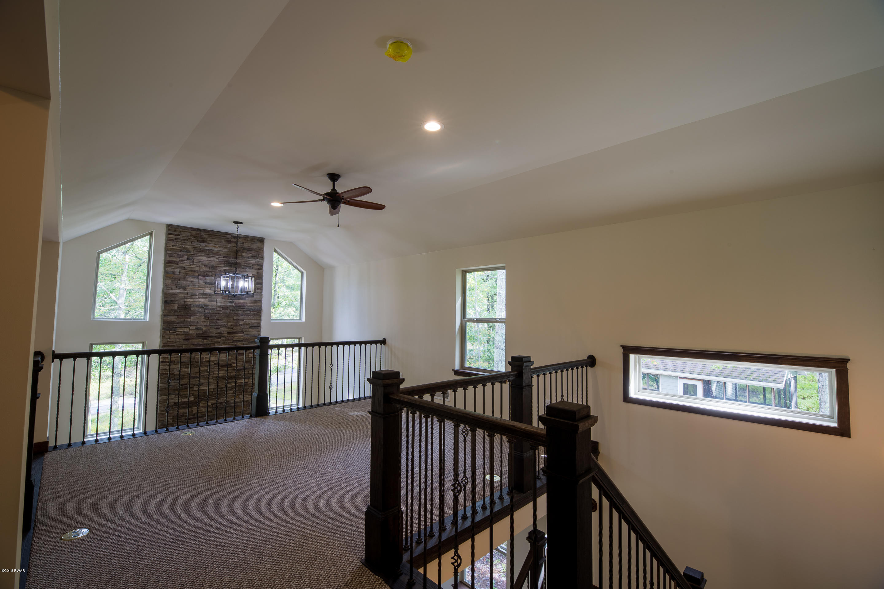 263 Lakeview Road Lackawaxen, PA 18435 - Photo 24 of 41 Loft
