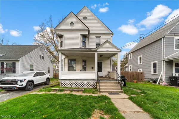 $112,500 | 237 Wooster Street, Elyria, OH 44035