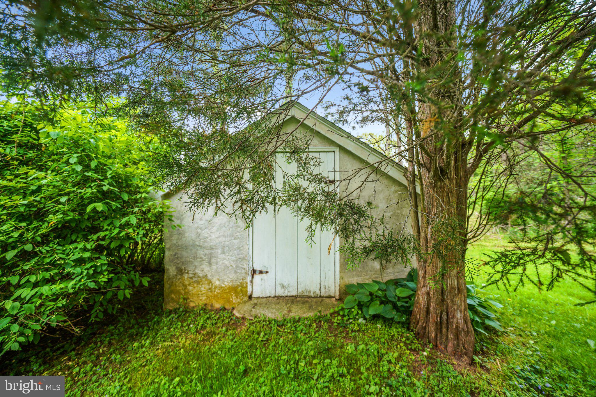 1046 Pike Springs Road Phoenixville, PA 19460 - Photo 13 of 51 Spring House