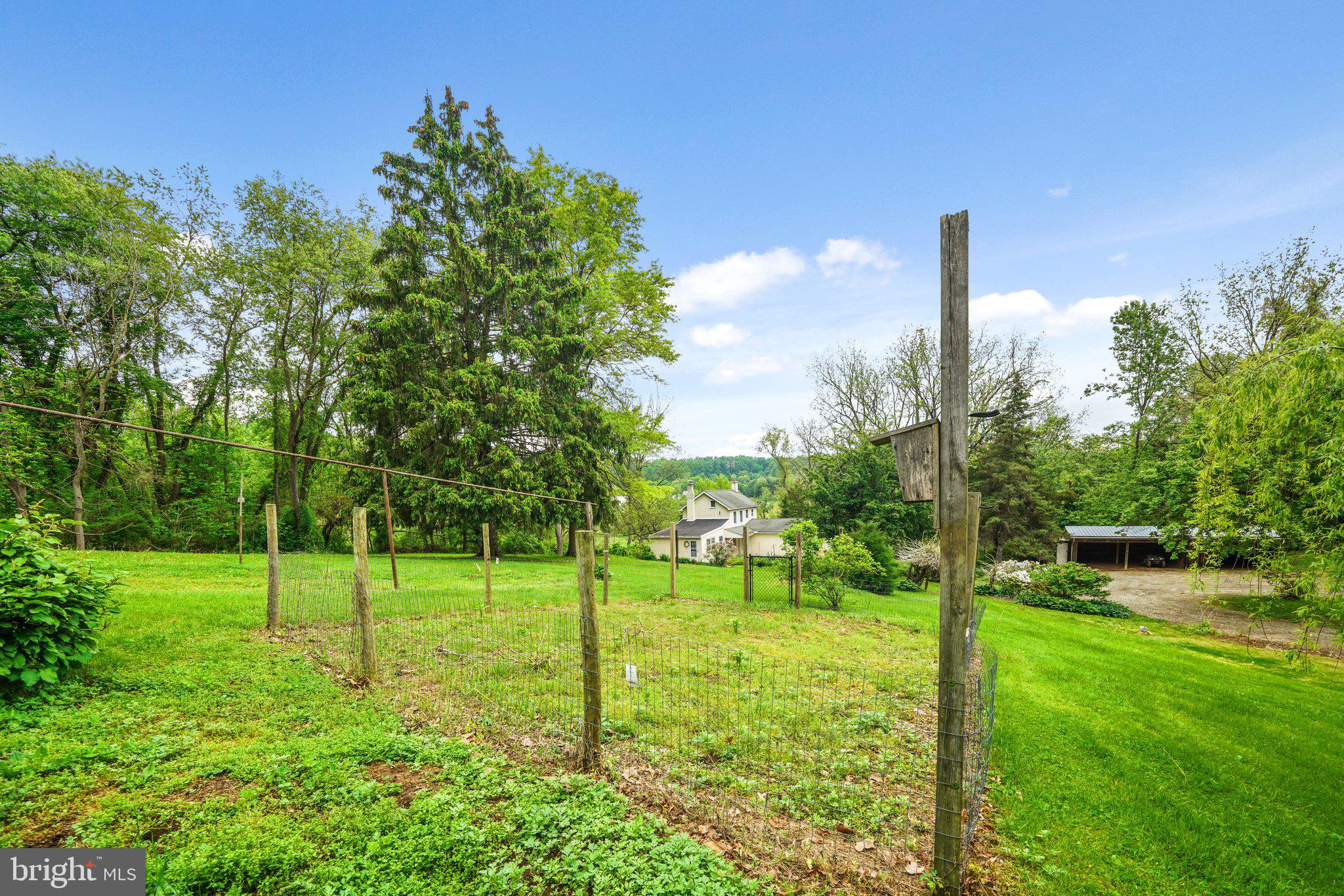 1046 Pike Springs Road Phoenixville, PA 19460 - Photo 17 of 51 Garden