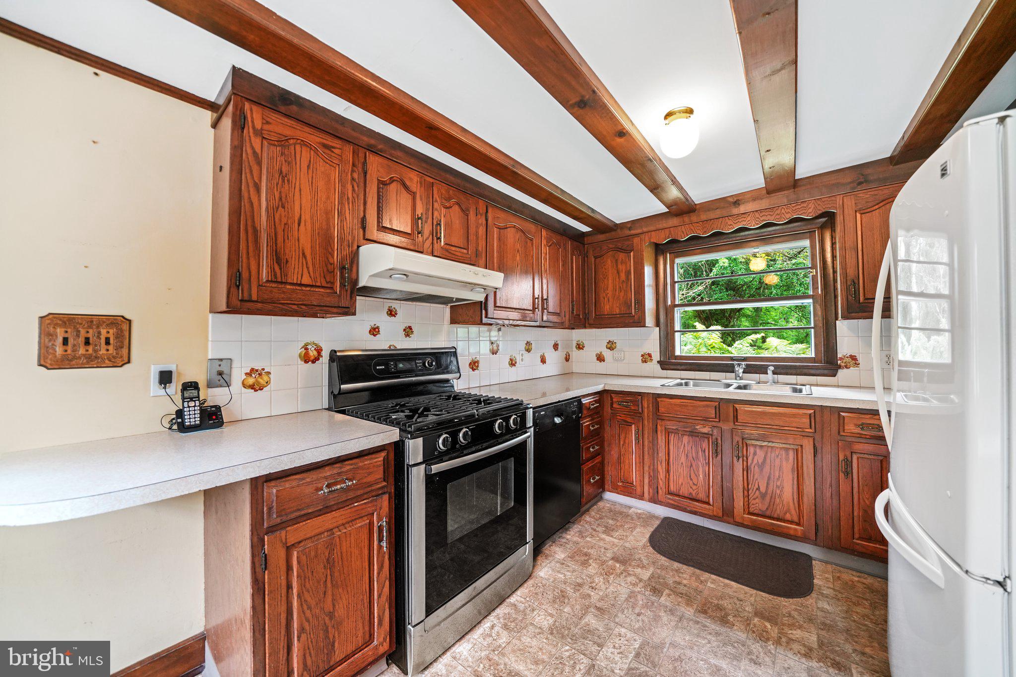 1046 Pike Springs Road Phoenixville, PA 19460 - Photo 30 of 51 Propane gas stove