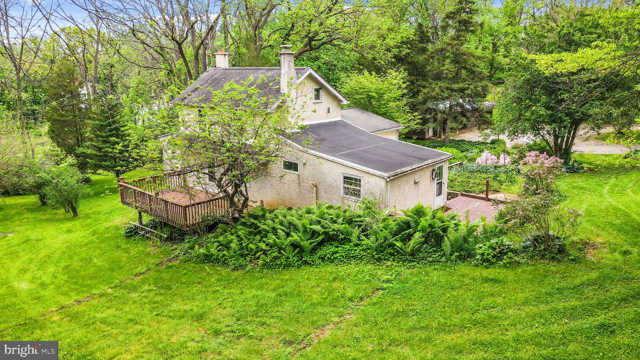 1046 Pike Springs Road Phoenixville, PA 19460 - Photo 3 of 51