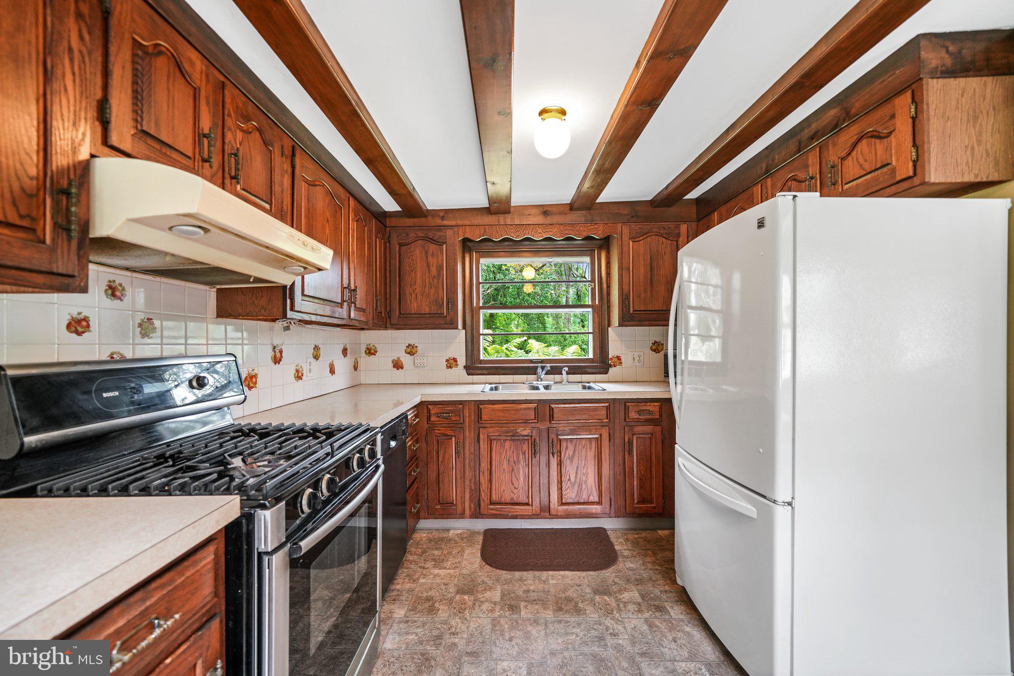 1046 Pike Springs Road Phoenixville, PA 19460 - Photo 31 of 51 Refrigerator is included