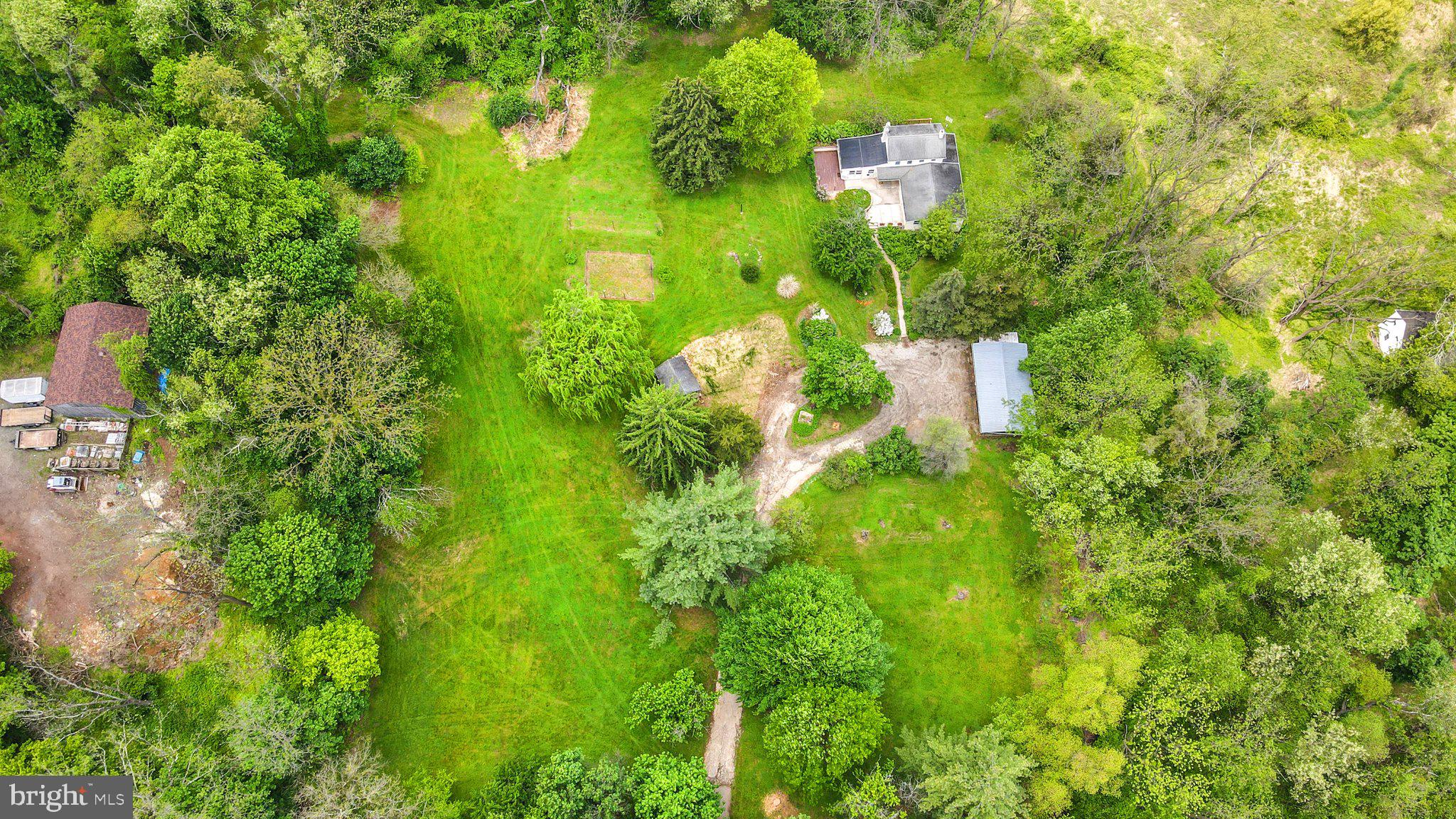 1046 Pike Springs Road Phoenixville, PA 19460 - Photo 6 of 51