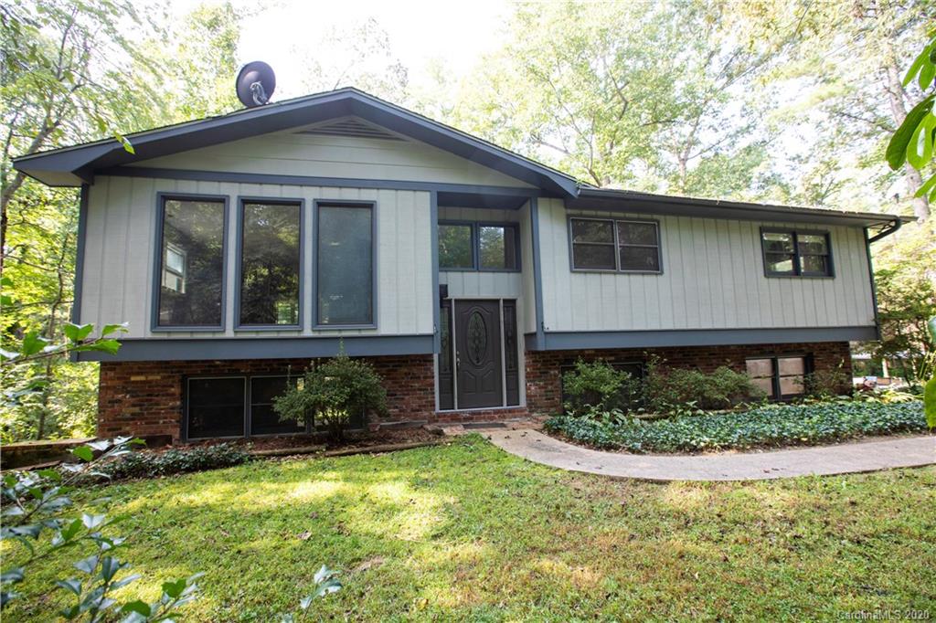 215 Fallen Timber Road Hendersonville, NC 28791 - Photo 2 of 30