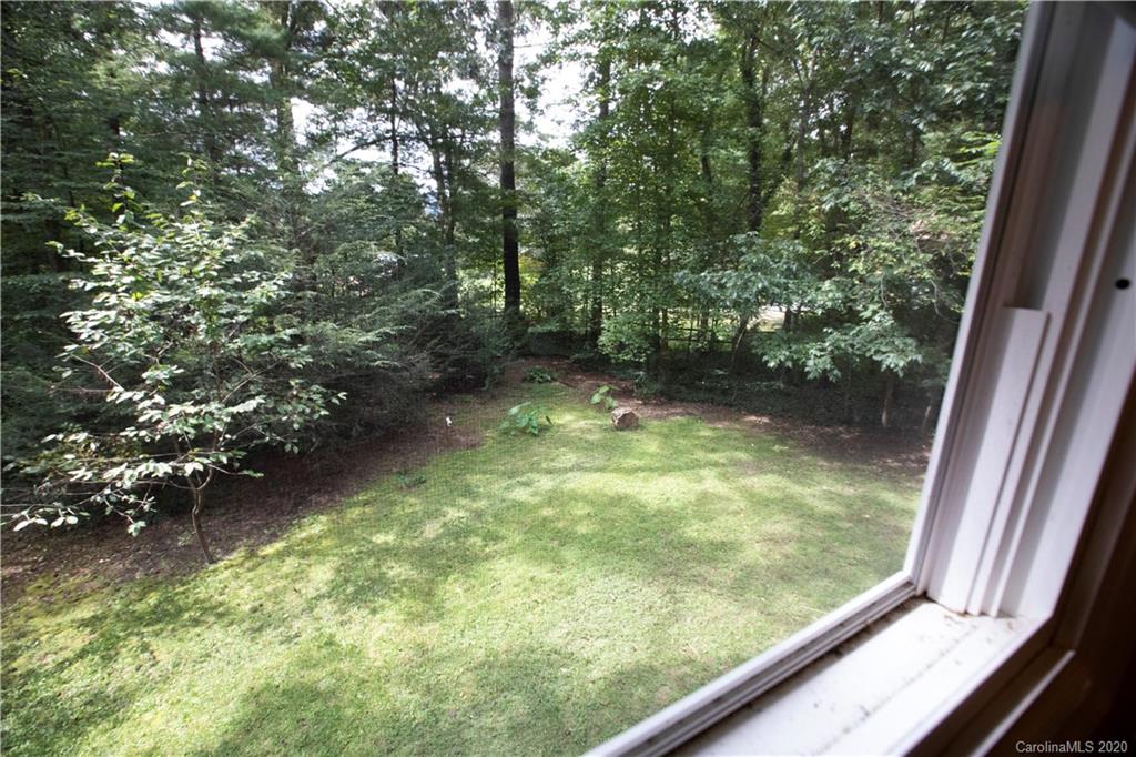 215 Fallen Timber Road Hendersonville, NC 28791 - Photo 12 of 30