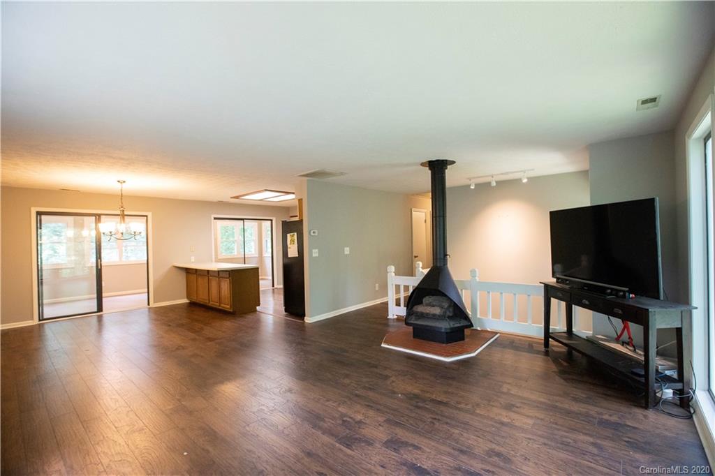 215 Fallen Timber Road Hendersonville, NC 28791 - Photo 6 of 30