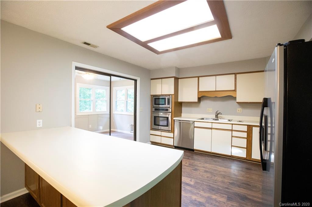 215 Fallen Timber Road Hendersonville, NC 28791 - Photo 8 of 30