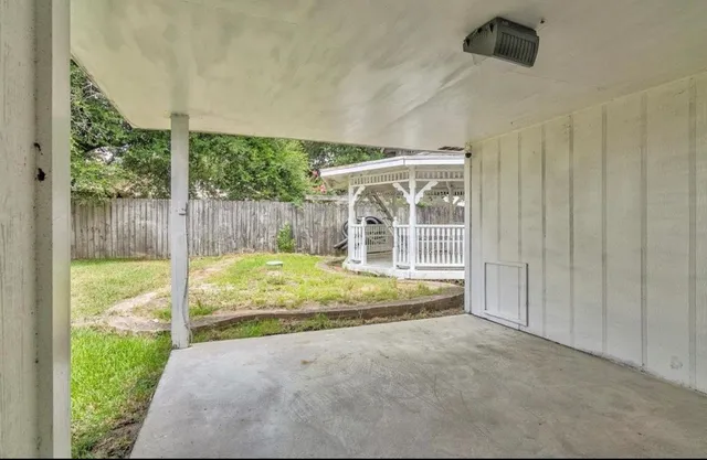 $1,850 | 1119 Meadowvale Drive, Beaumont, TX 77706