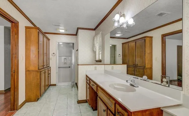 $1,850 | 1119 Meadowvale Drive, Beaumont, TX 77706