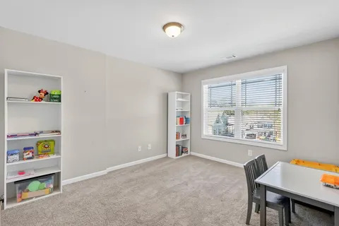 a view of entryway with furniture