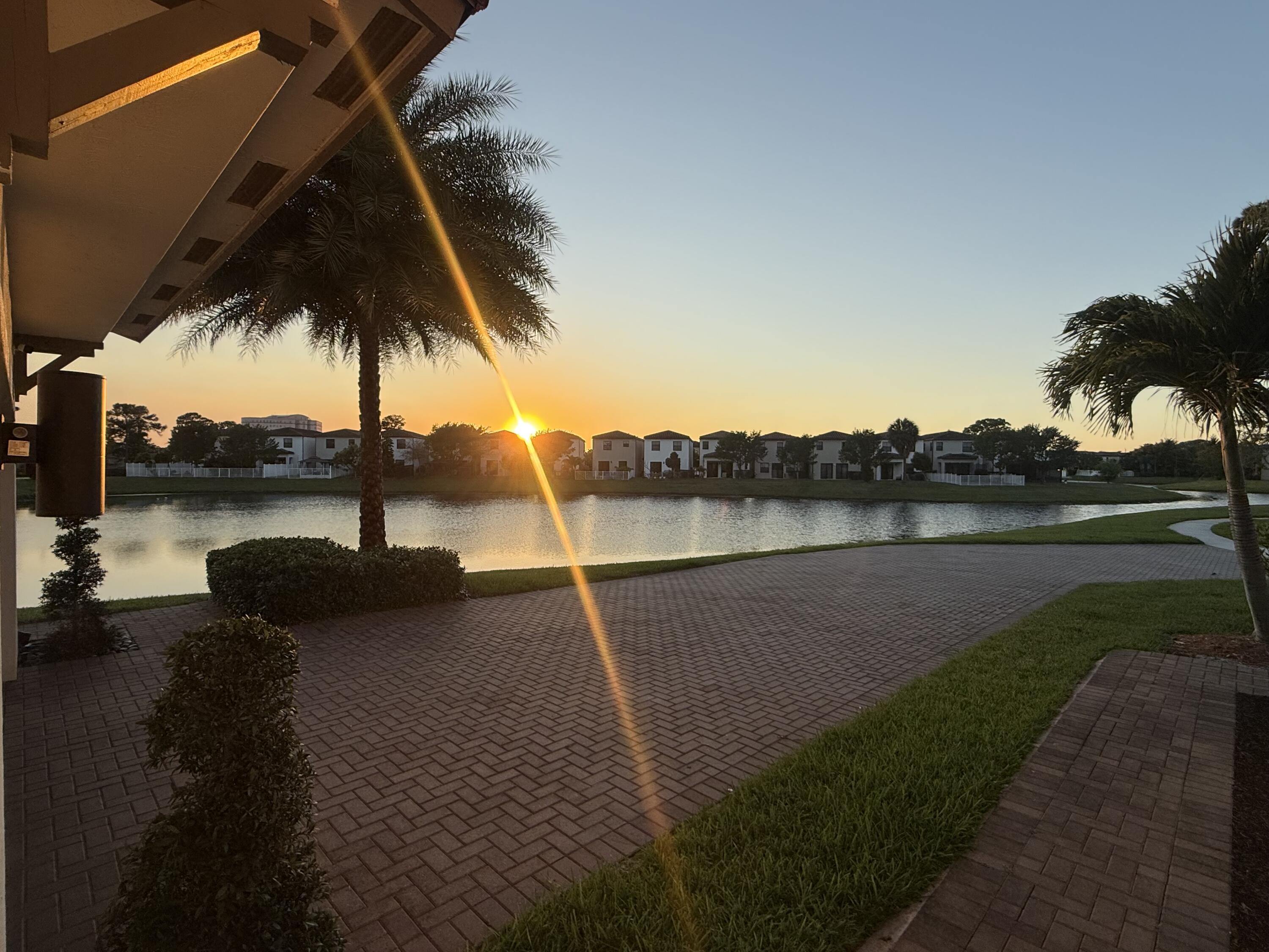 3001 King Palm Way Riviera Beach, FL 33410 - Photo 14 of 70 3001 King Palm Way