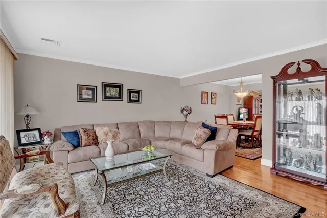 $828,888 | 46 Kalda Lane, Plainview, NY 11803