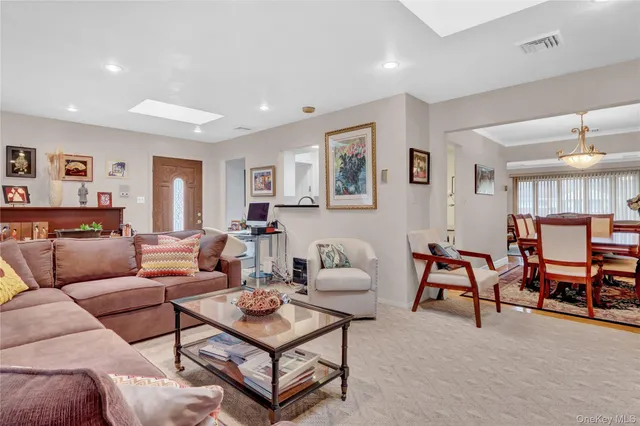 $828,888 | 46 Kalda Lane, Plainview, NY 11803