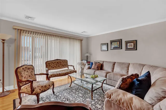 $828,888 | 46 Kalda Lane, Plainview, NY 11803