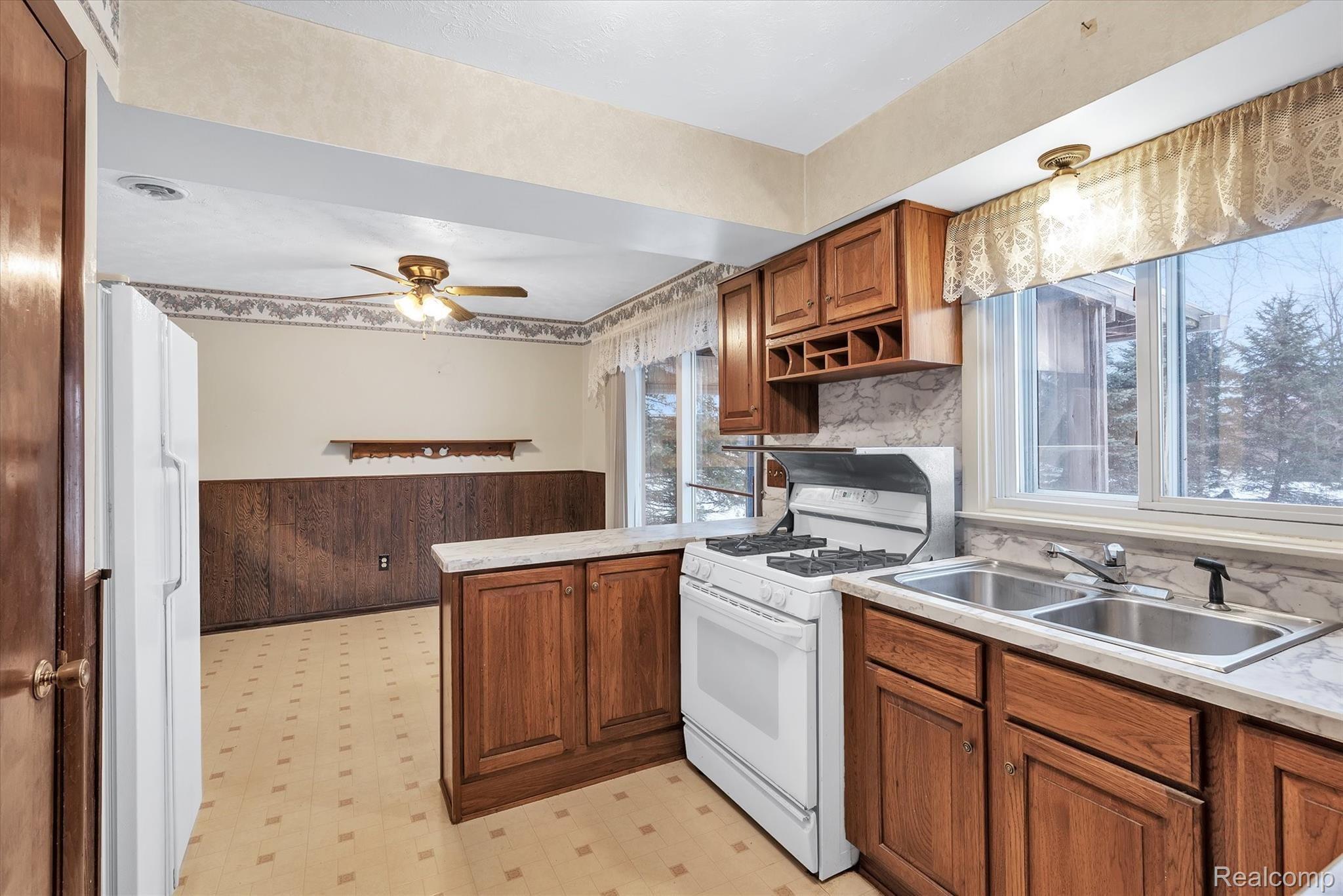 5332 Ohara Road Carleton, MI 48117 - Photo 17 of 52 18-5332-Ohara-Rd-WindowStill-Real-Estate-Photography-18.jpg