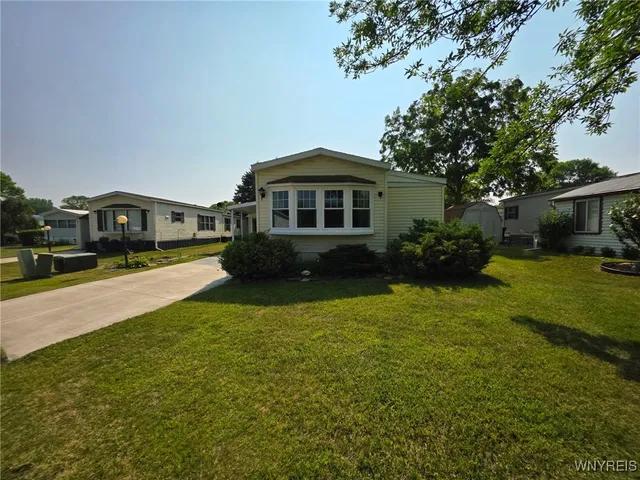 $54,900 | 30 Marseille Avenue, West Seneca, NY 14224