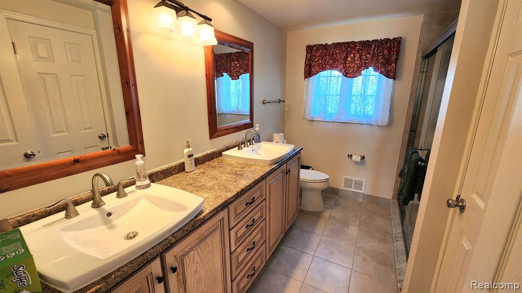 608 Canterbury Road Grosse Pointe Woods, MI 48236 - Photo 22 of 28