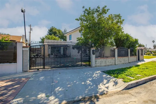 $3,500 | 7446 Mammoth Avenue, Van Nuys, CA 91405