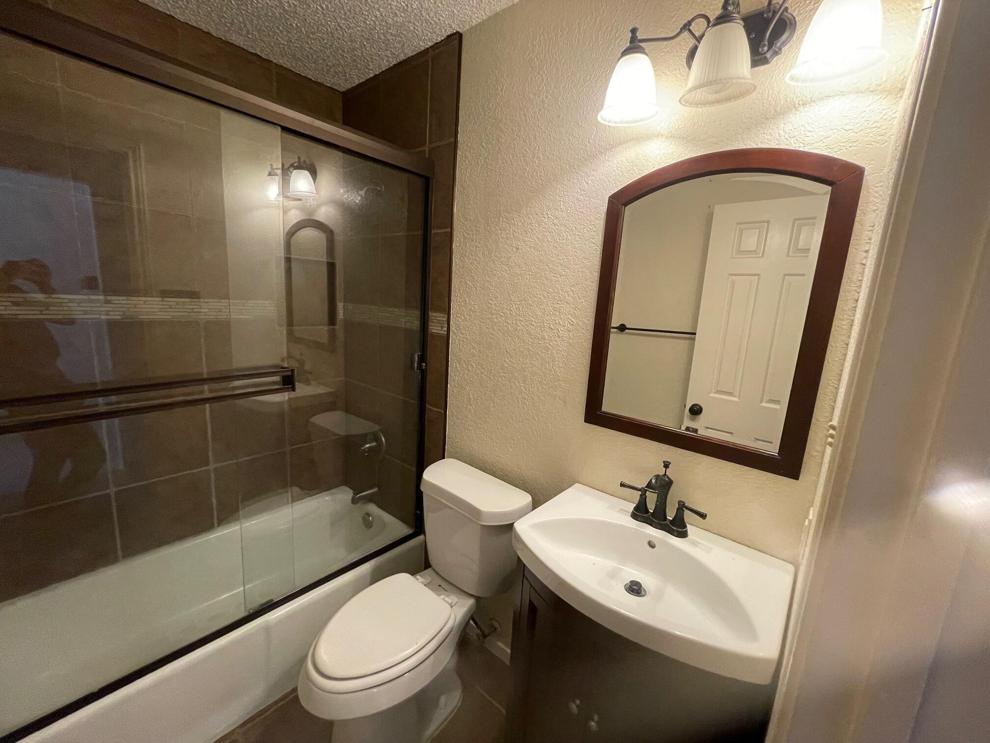 5411 95th Street Lubbock, TX 79424 - Photo 23 of 29 IMG_2479